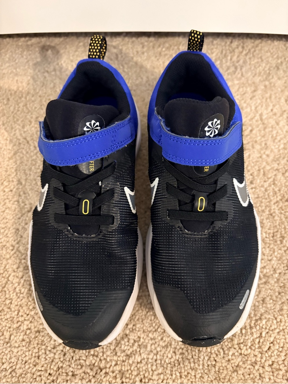 Nike Downshifter 12 Boys Sneakers Size 13.5C Black Blue Velcro Running Shoes